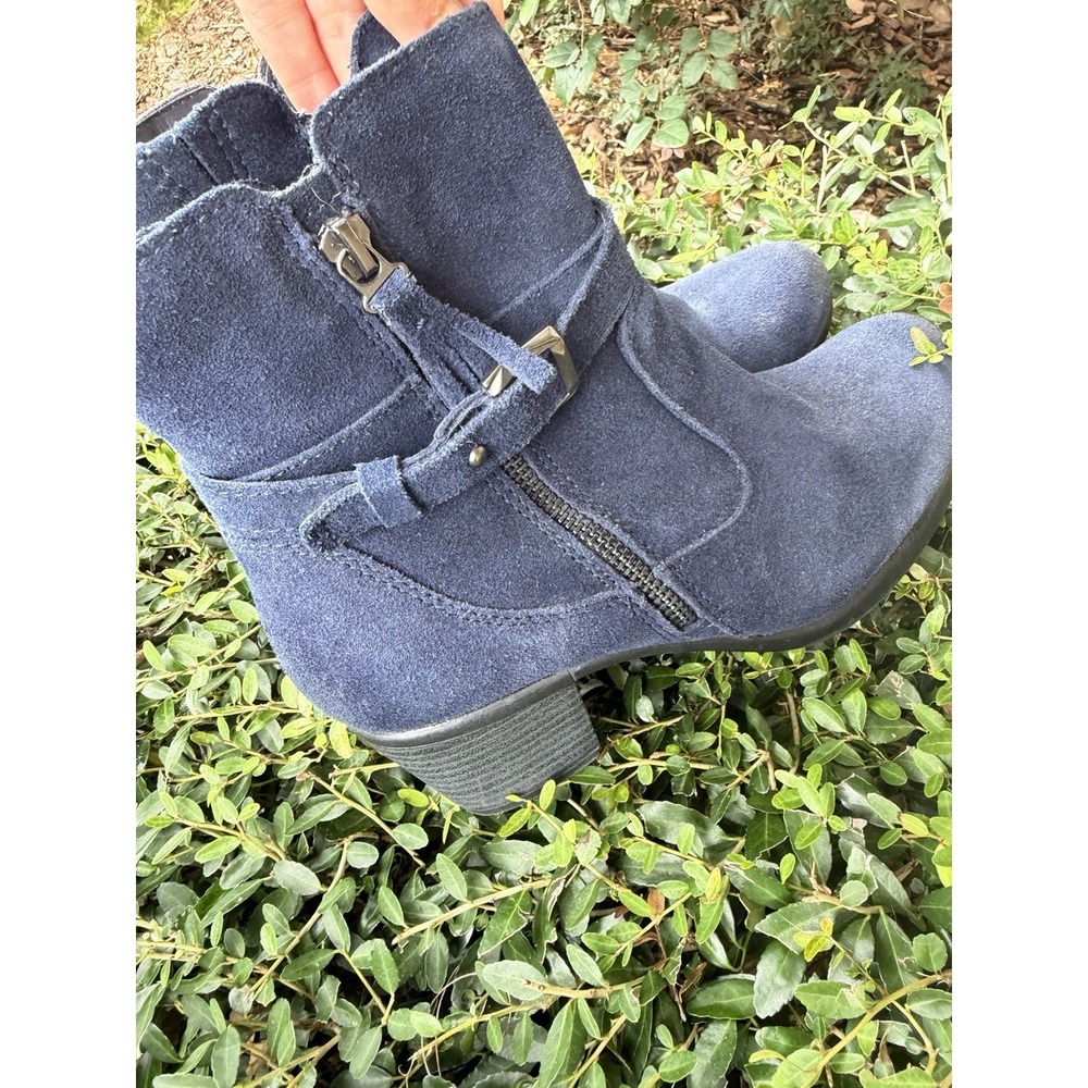 Earth Origins Suede Tori Ankle Boots 8M Navy Blue Leather Tassel Buckle Zip - Picture 2 of 10